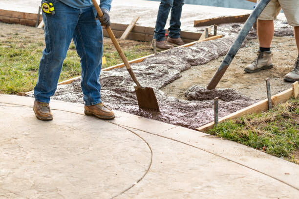 Best Concrete Driveway Installation in Gibson City, IL